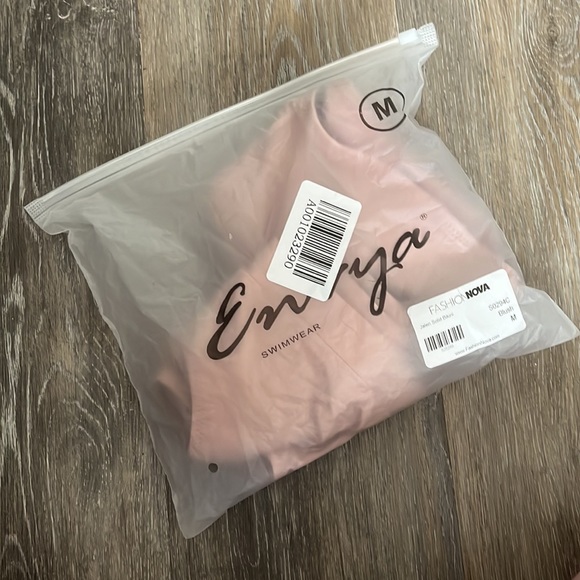 NWT Envya (Fashion Nova) Jalen Solid Bikini in Blush size M - Picture 3 of 6